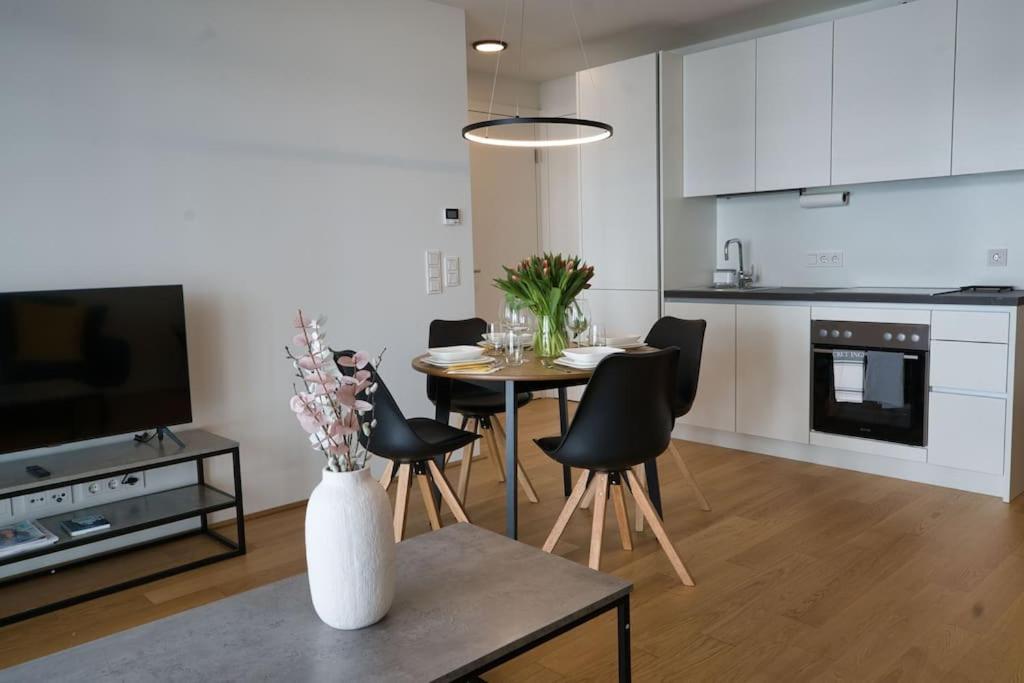 Modern Apartment Near Stadtpark ウィーン エクステリア 写真
